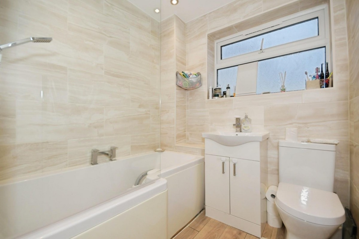 Crestwood Court, Sheffield Lane Top, S5