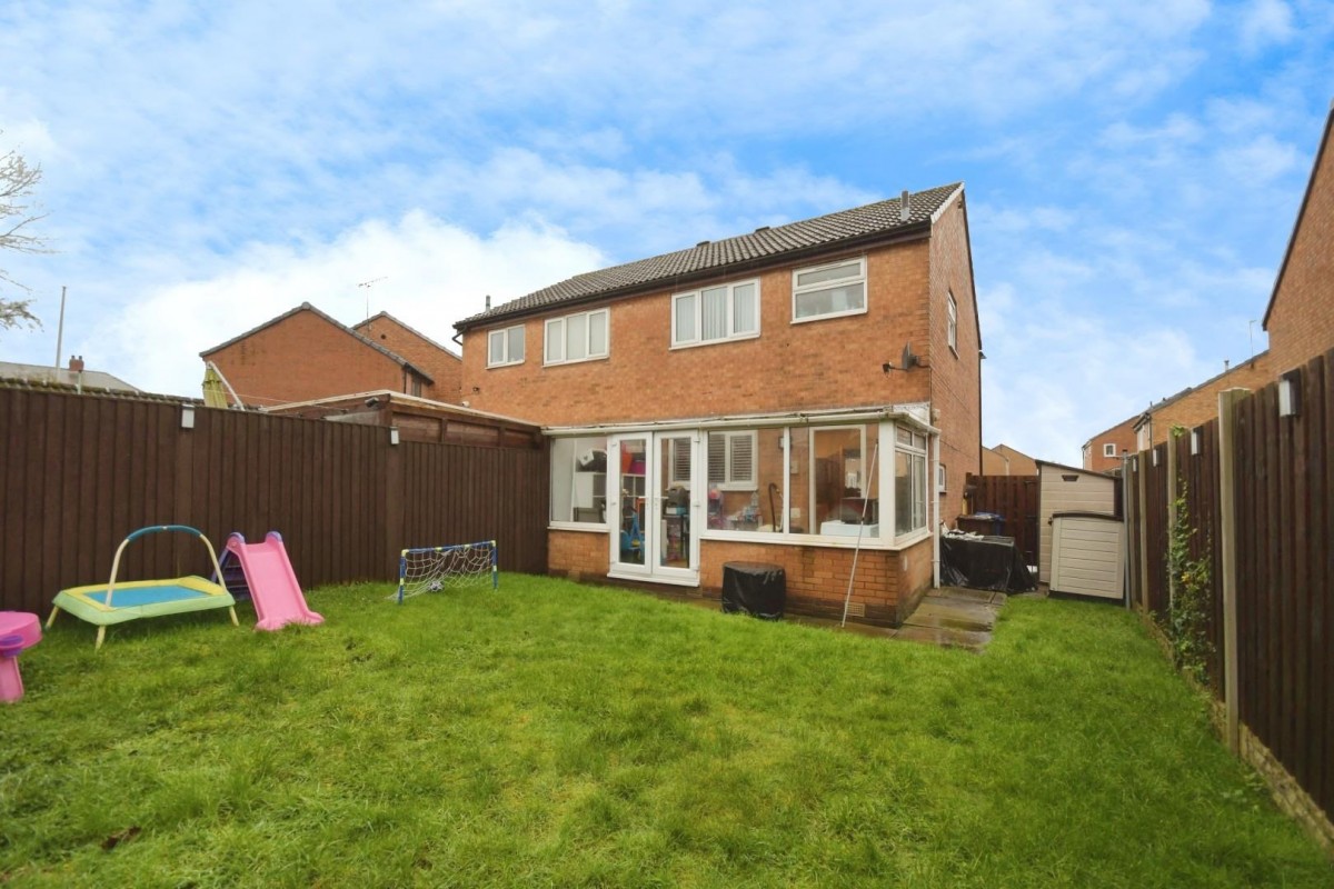 Crestwood Court, Sheffield Lane Top, S5