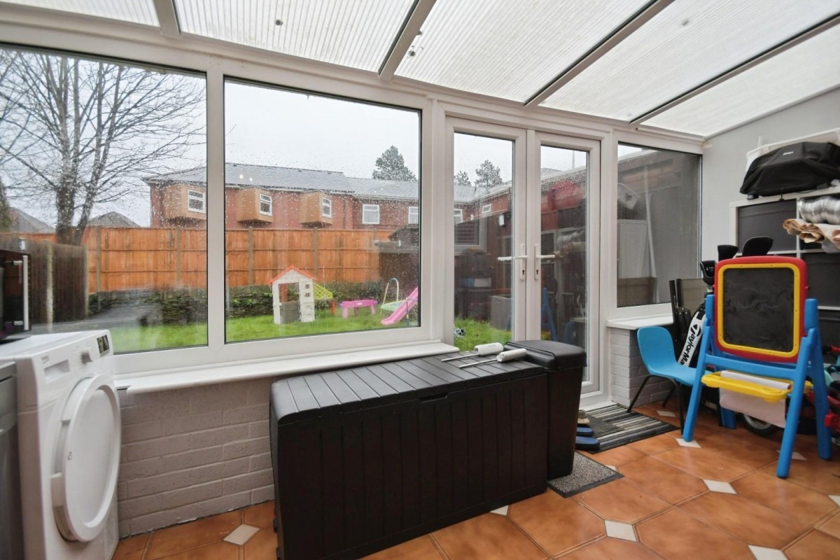 Crestwood Court, Sheffield Lane Top, S5