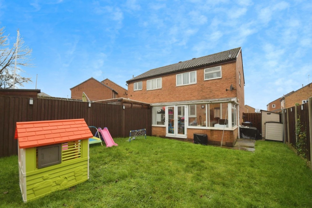 Crestwood Court, Sheffield Lane Top, S5