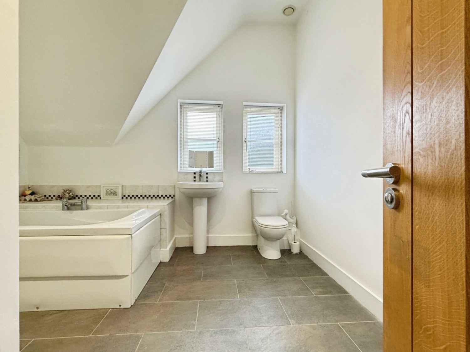 Ash Close, Kings Stanley, Stonehouse