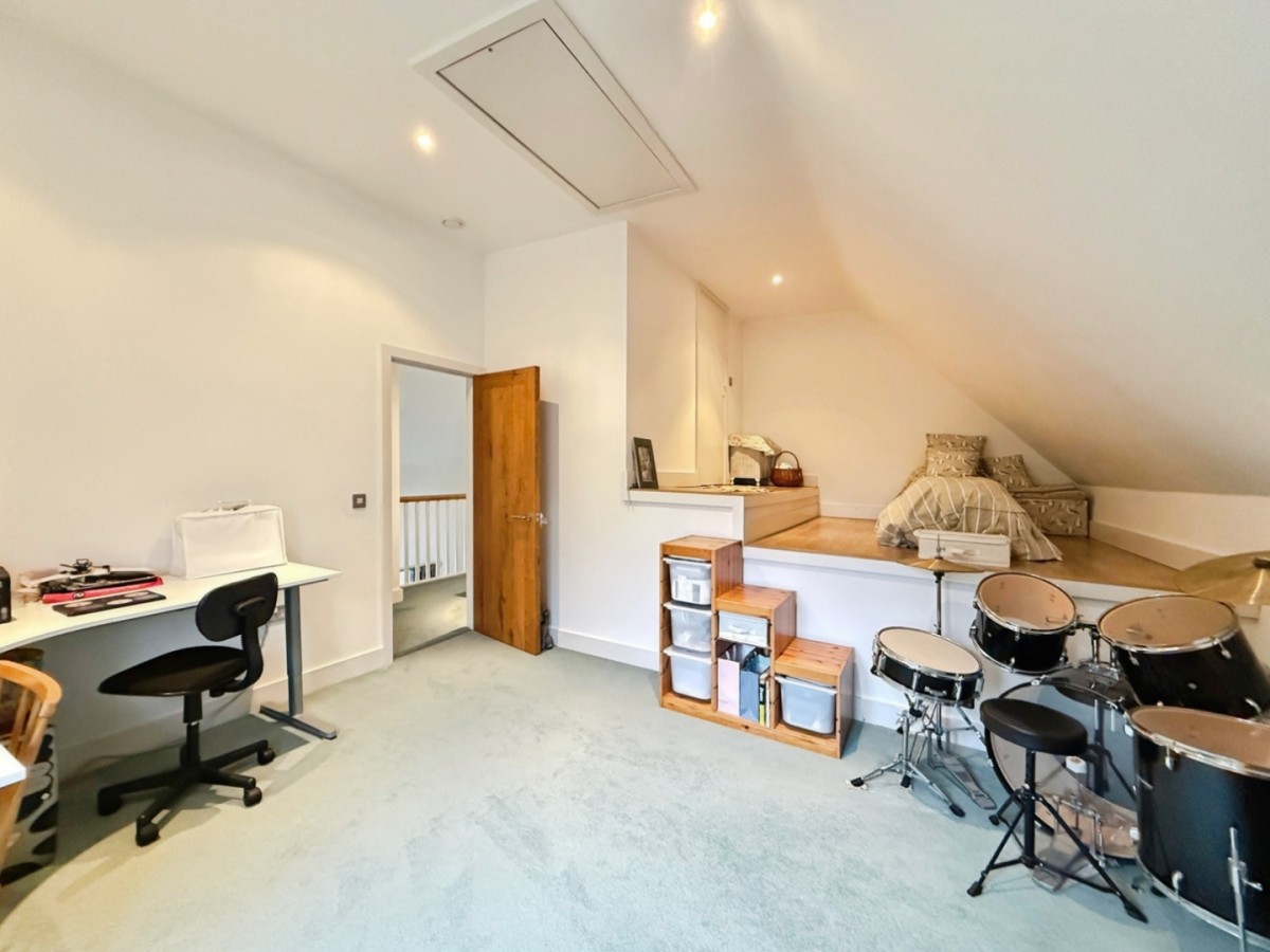 Ash Close, Kings Stanley, Stonehouse