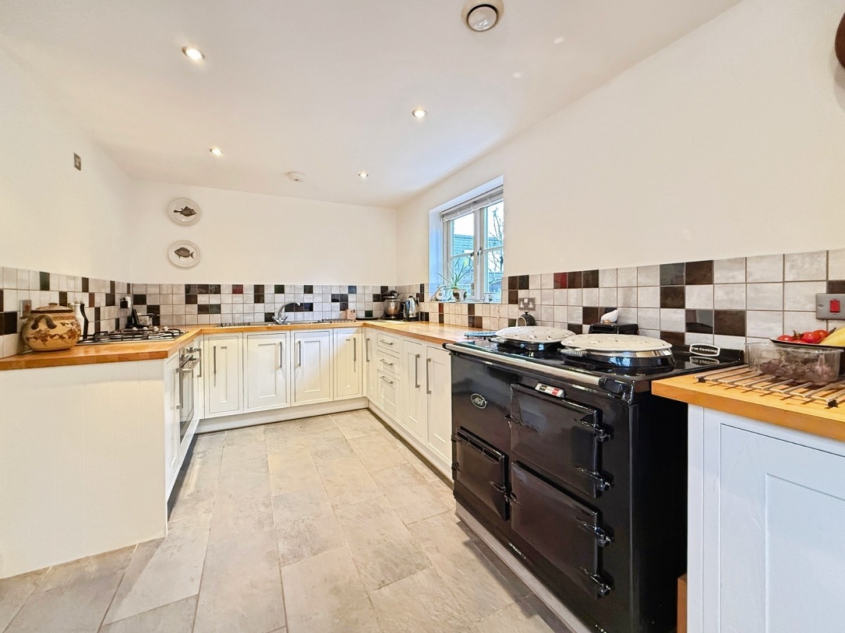 Ash Close, Kings Stanley, Stonehouse