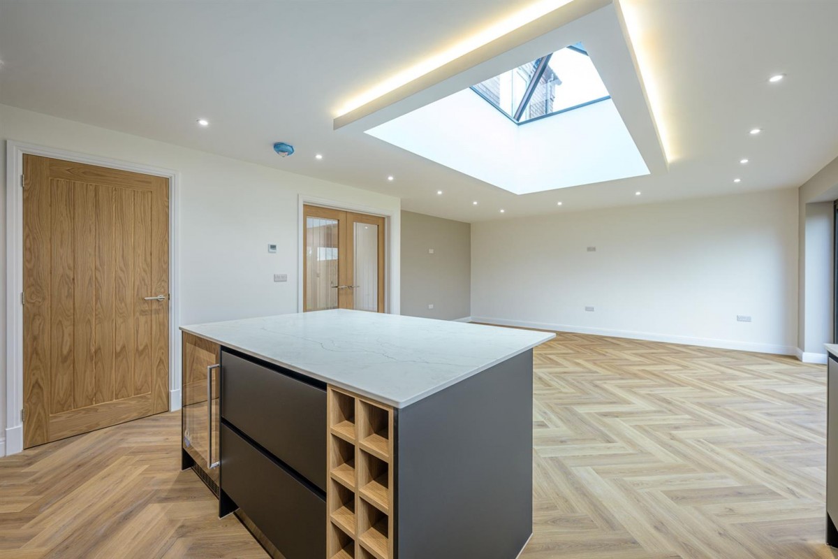 Richmond Park, Kingswinford, DY6 9AA