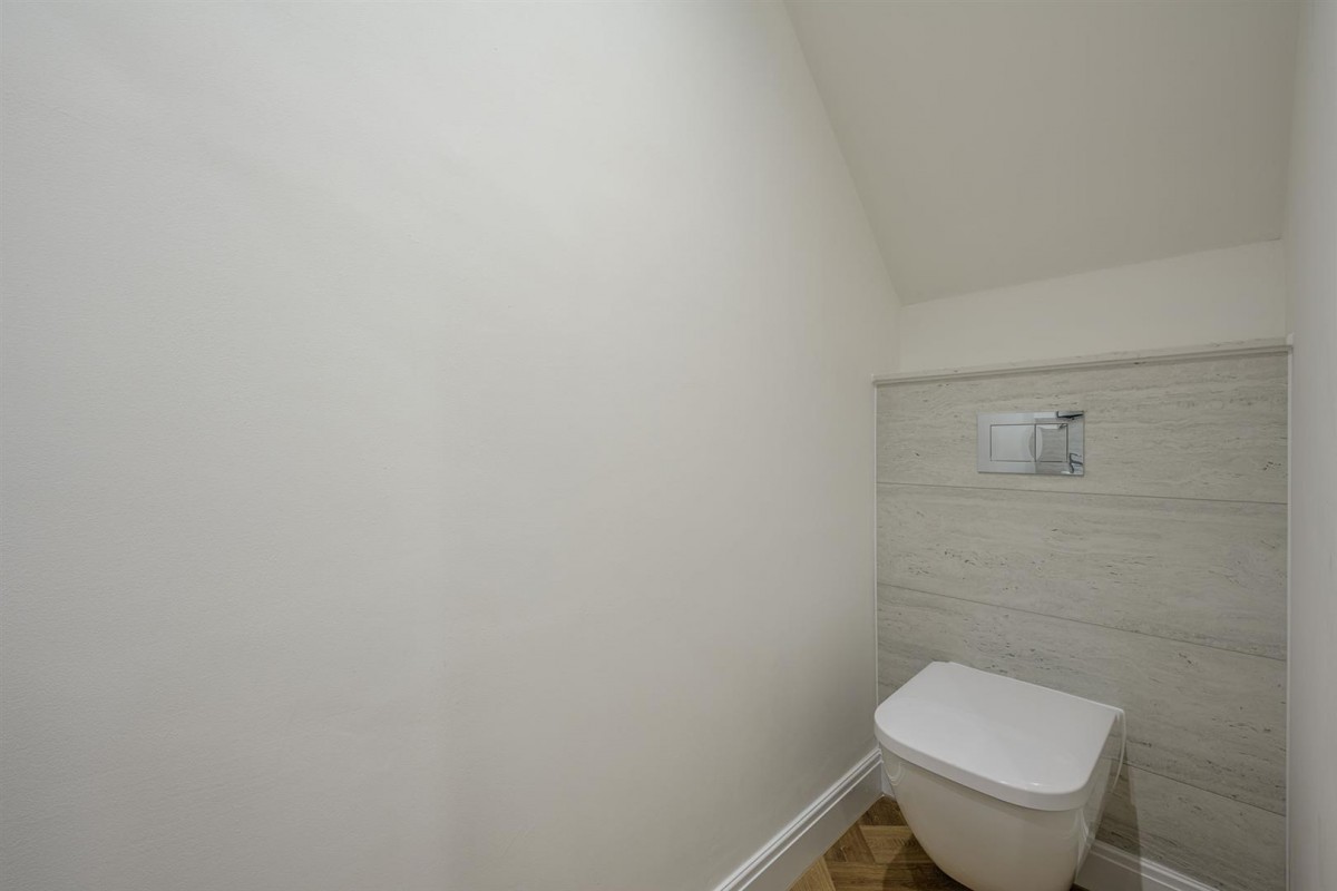 Richmond Park, Kingswinford, DY6 9AA