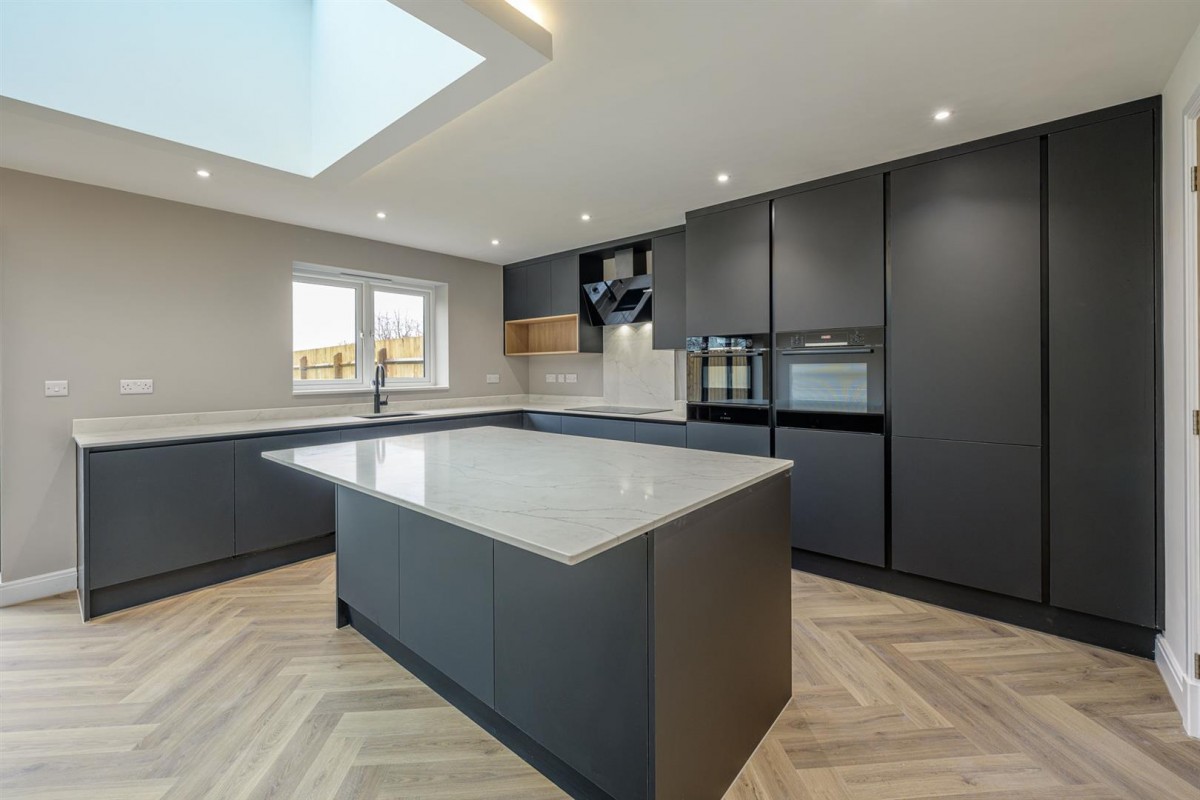 Richmond Park, Kingswinford, DY6 9AA