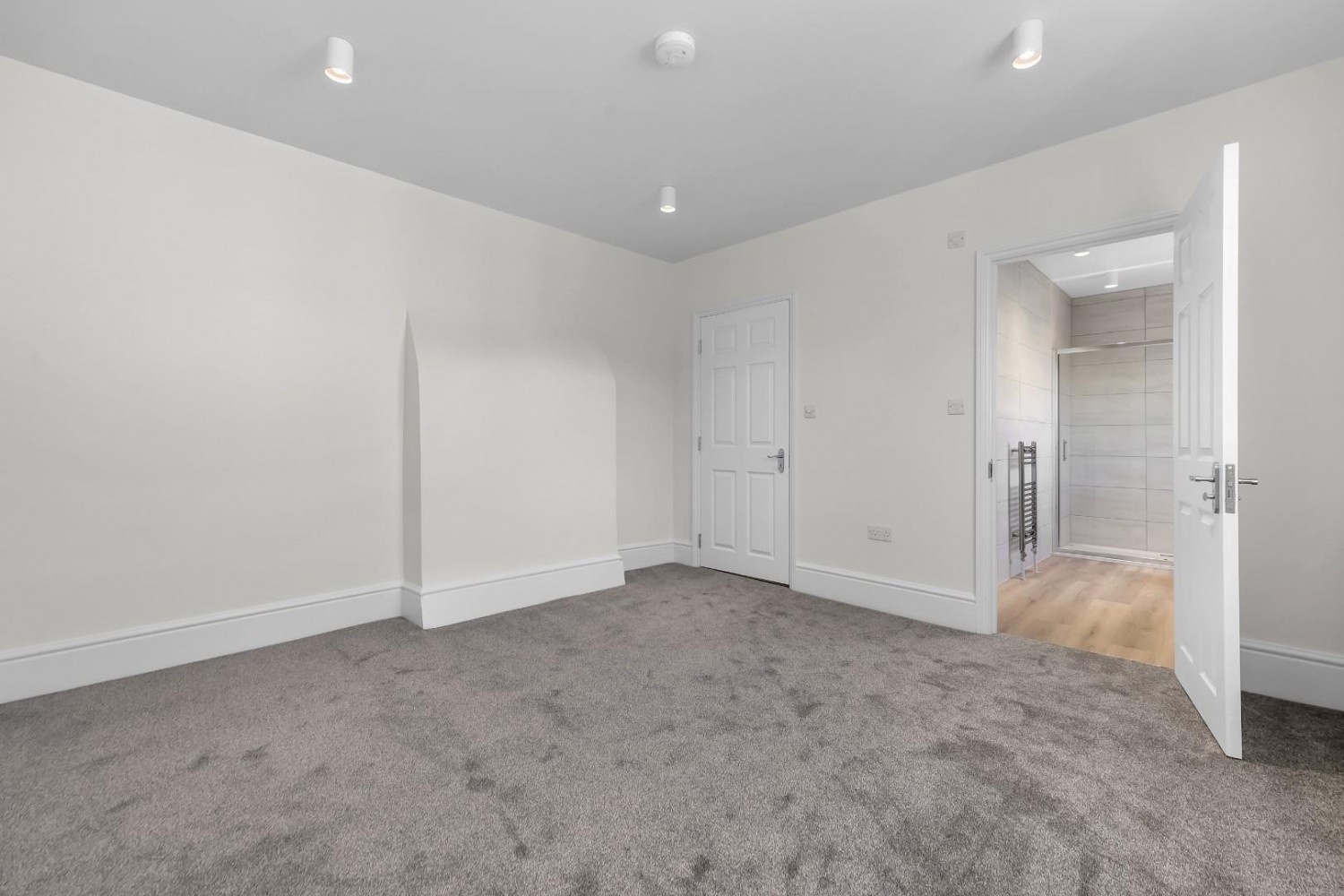 New Cross Road, London, SE14