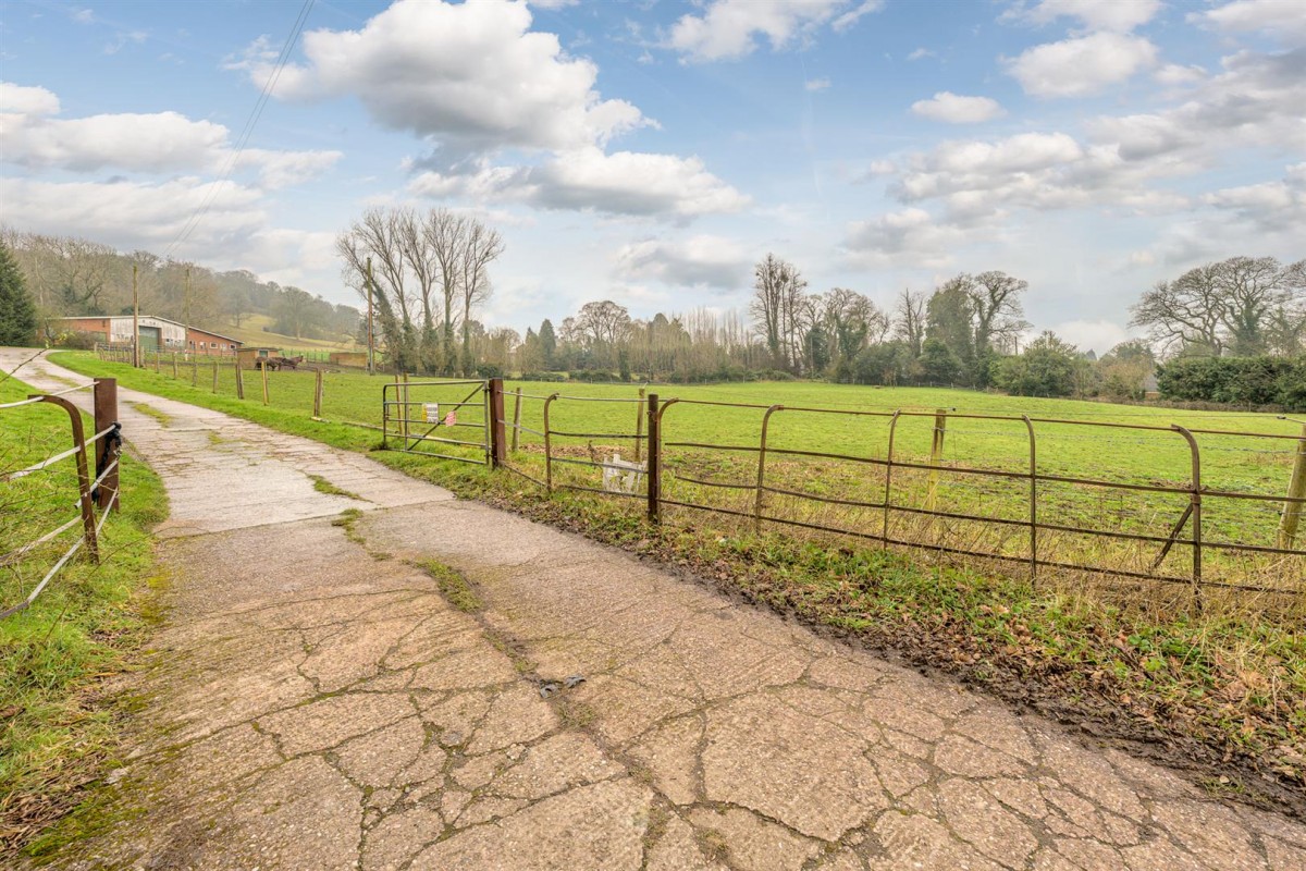 Meadows Reach, Pedmore Lane, Stourbridge, DY9 0SY