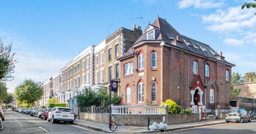 Clissold Crescent, London, N16