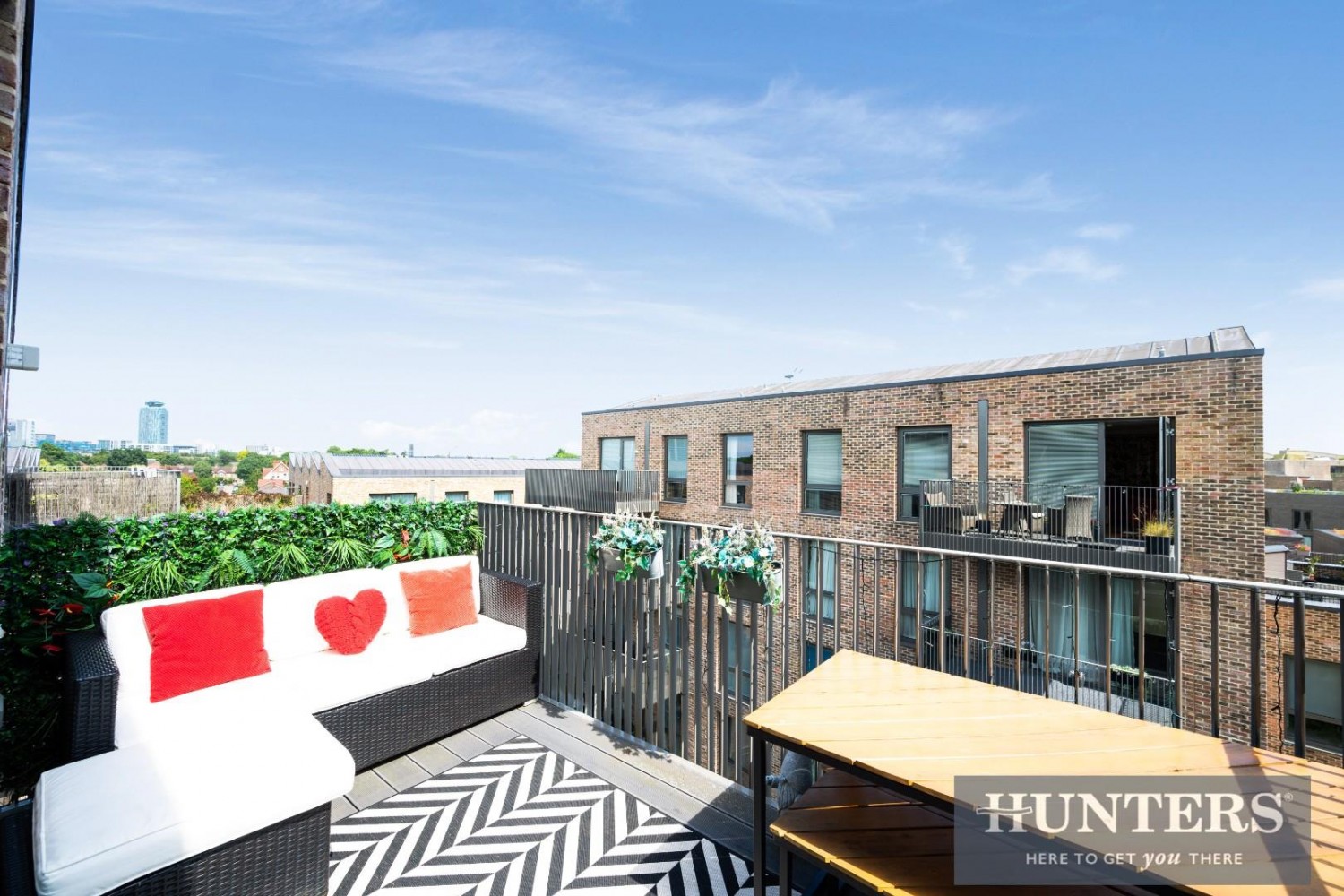 Paddlers Avenue, Brentford