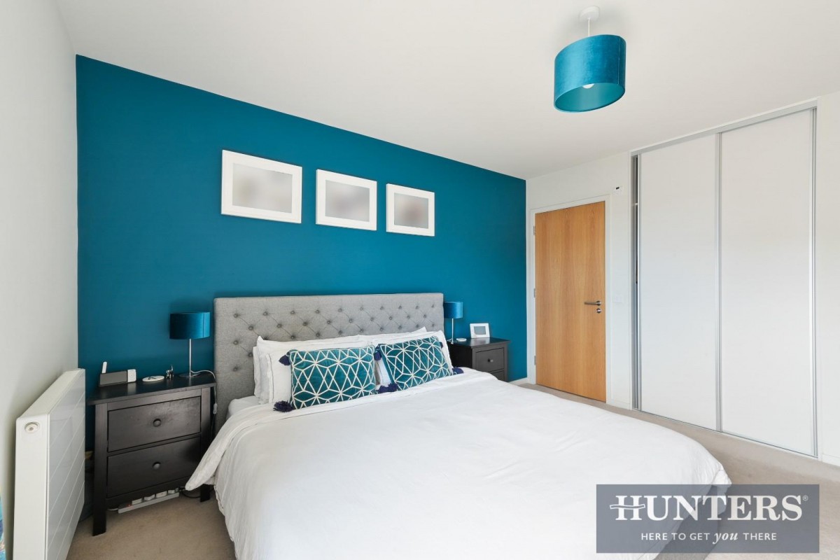 Paddlers Avenue, Brentford