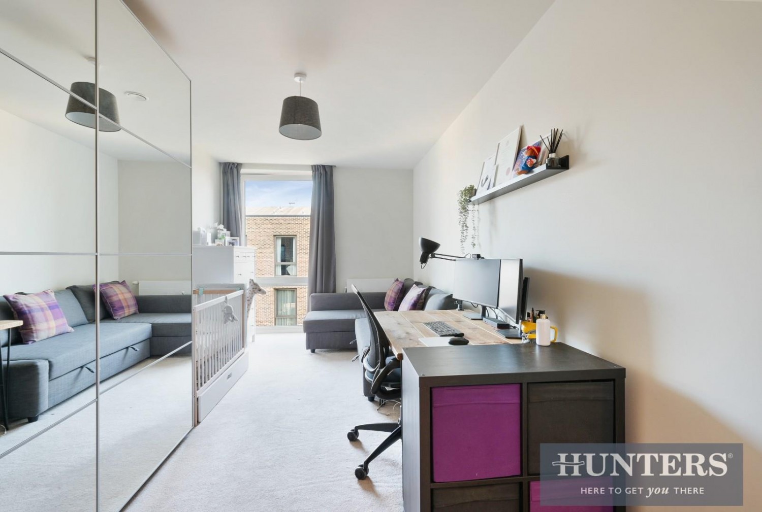 Paddlers Avenue, Brentford