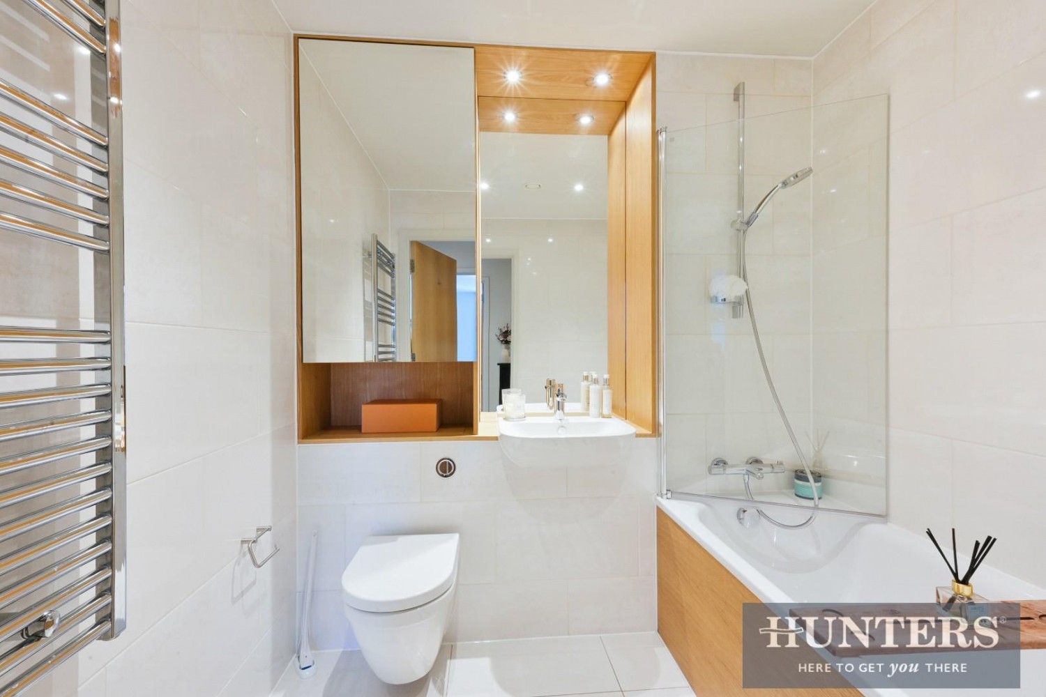 Paddlers Avenue, Brentford