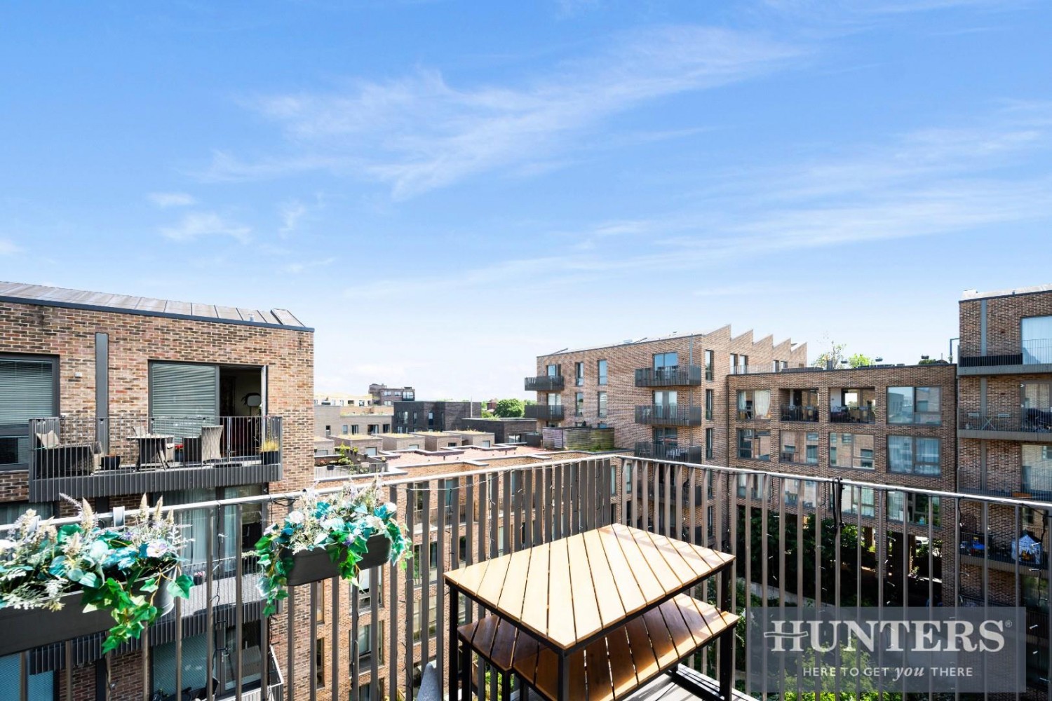 Paddlers Avenue, Brentford