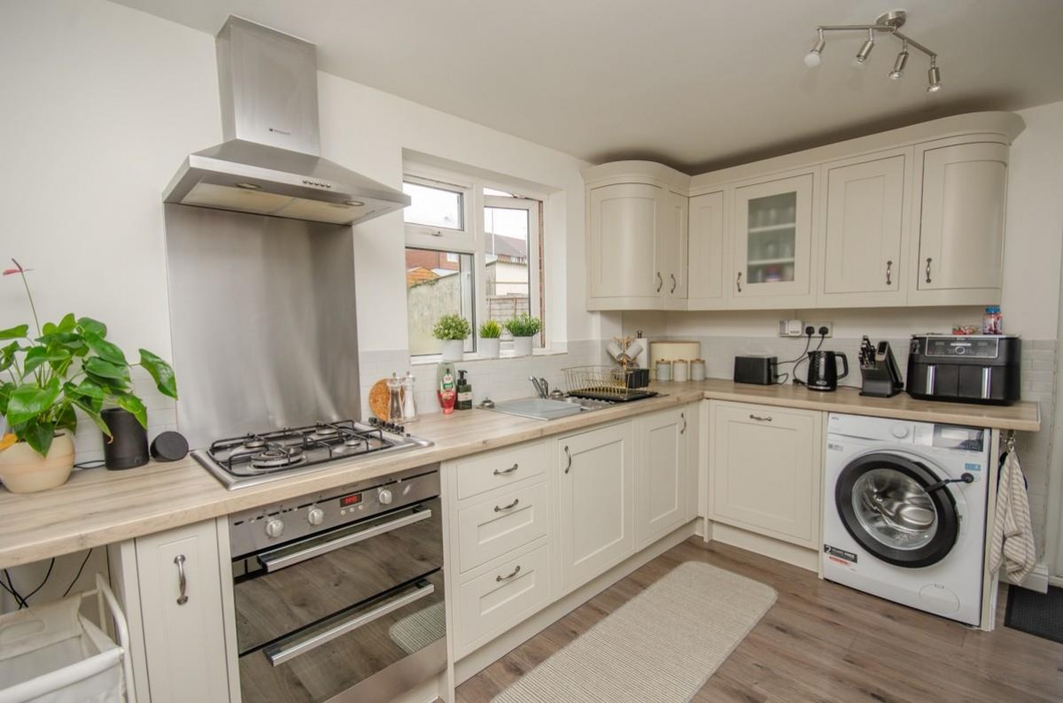 Walker Close, Downend, Bristol, BS16 6UR