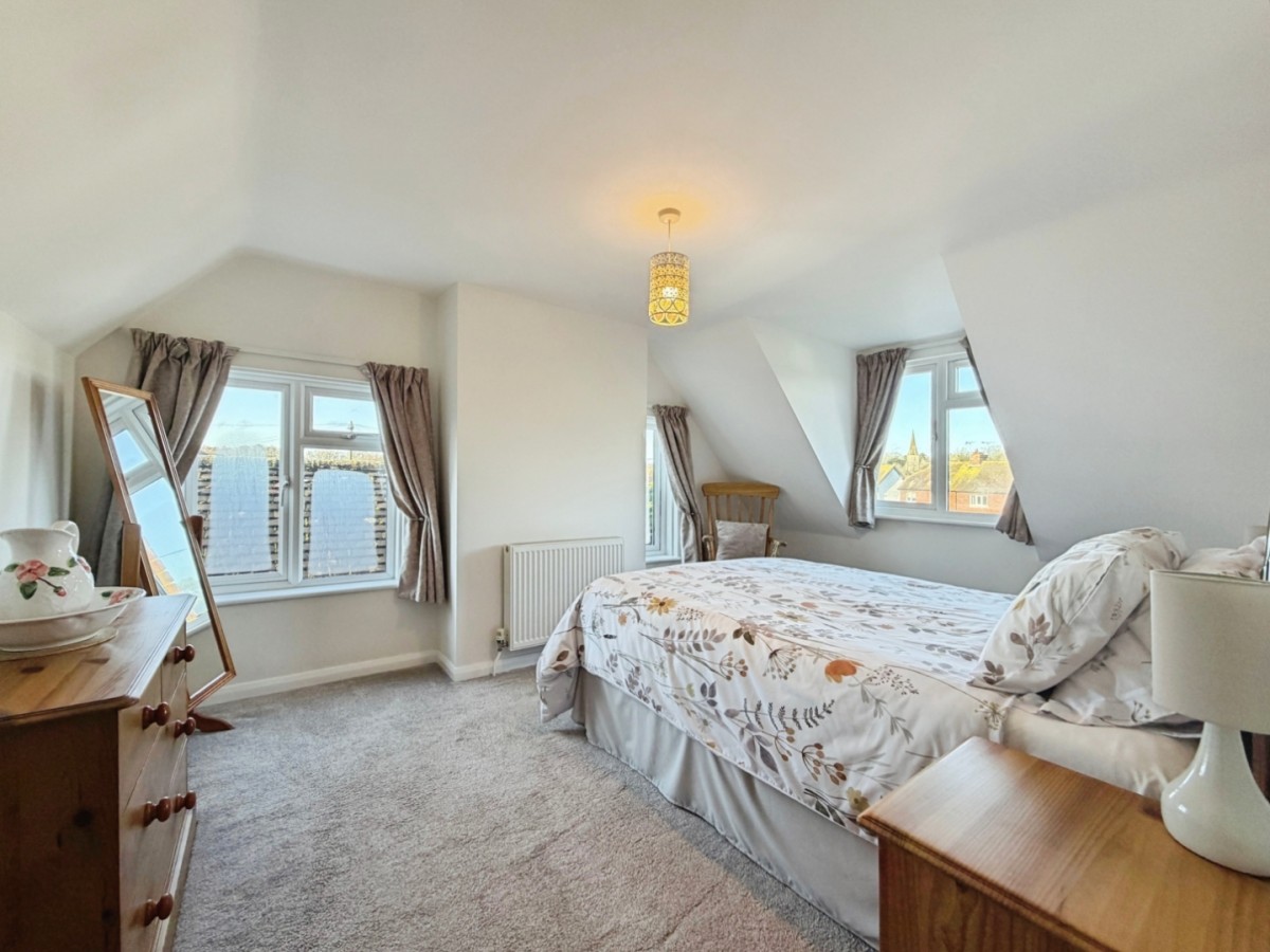 ST. MICHAELS, TENTERDEN