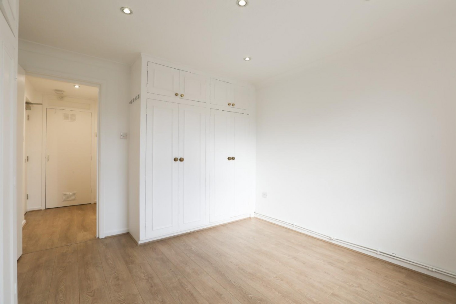 Valmar Road, SE5 9NH