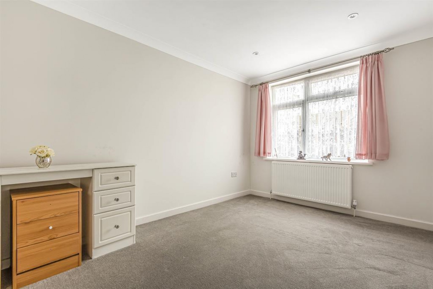 Cranford Drive, Hayes, Middlesex, UB3 4LB