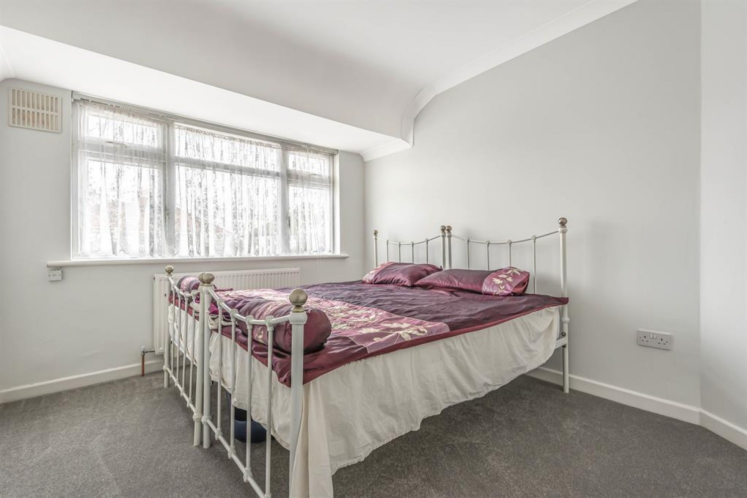 Cranford Drive, Hayes, Middlesex, UB3 4LB