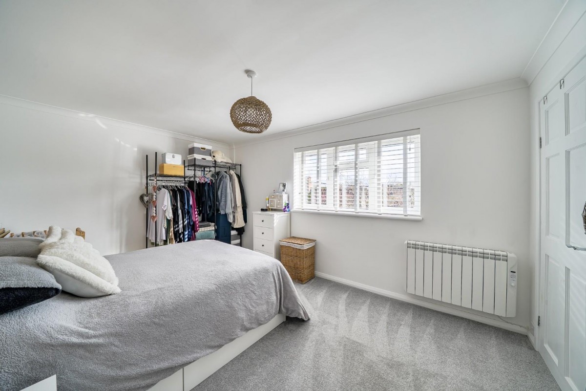 Summerfields, Henstridge