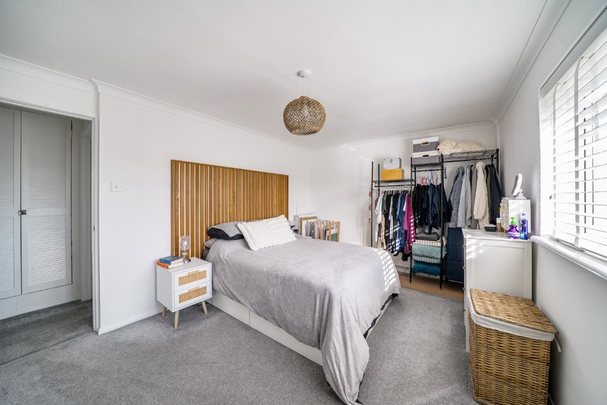 Summerfields, Henstridge