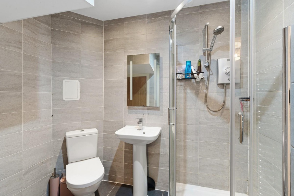 Holts Crest Way, Leeds, West Yorkshire