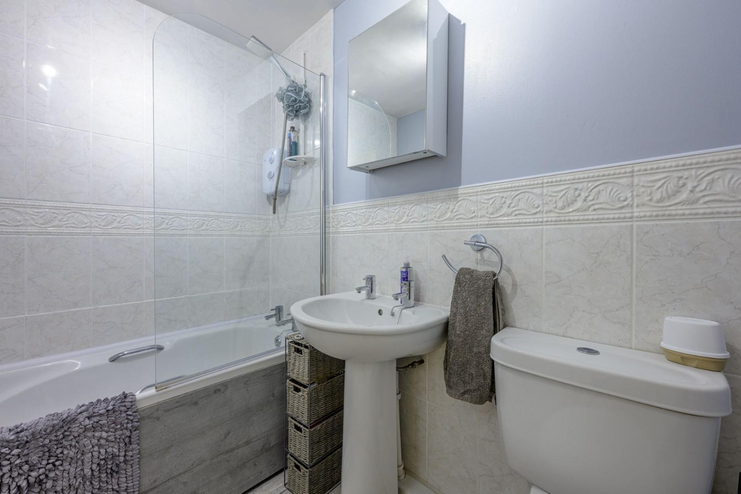 Thunderbolt Way, Tipton