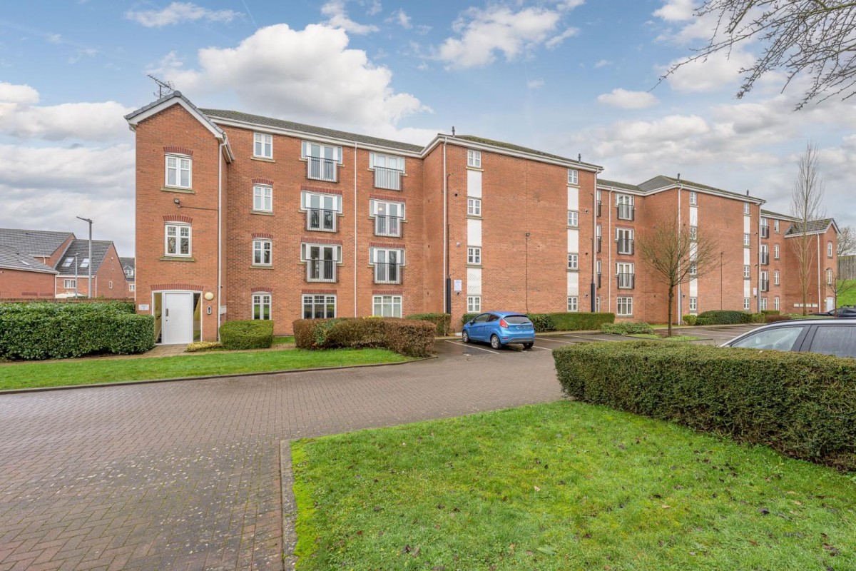 Thunderbolt Way, Tipton