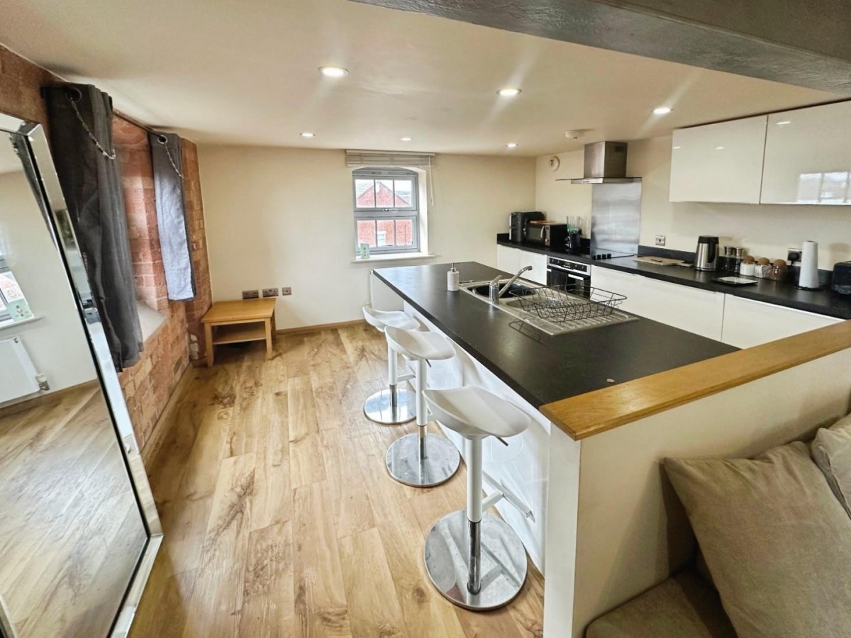 Cairns Close, Lichfield