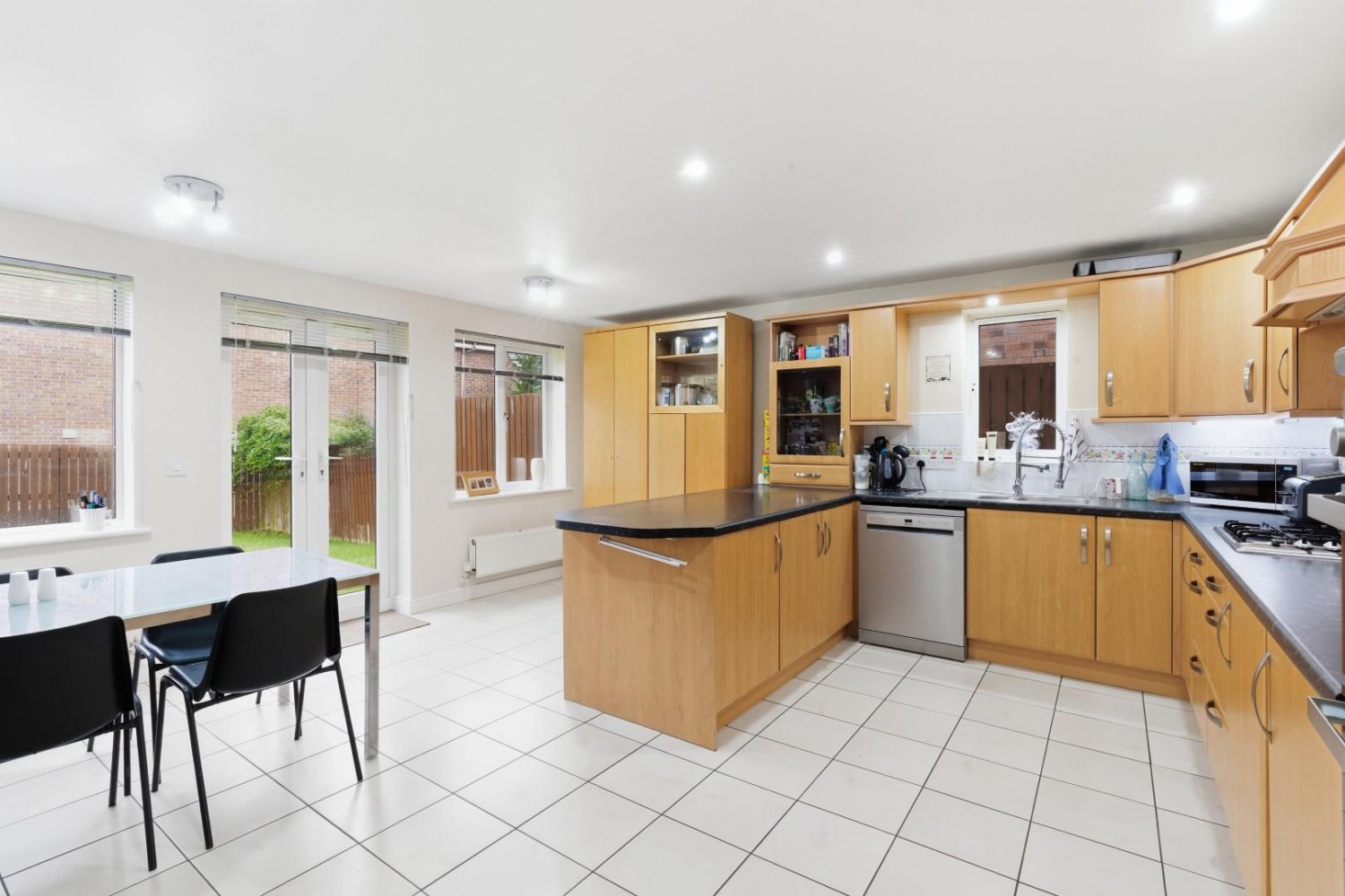 Stoneleigh Way, Leeds, West Yorkshire