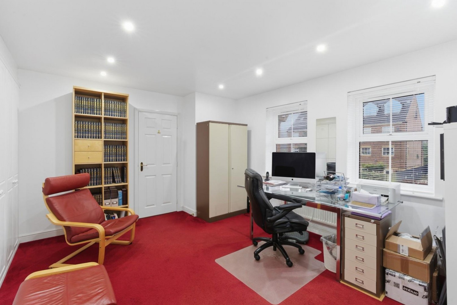 Stoneleigh Way, Leeds, West Yorkshire