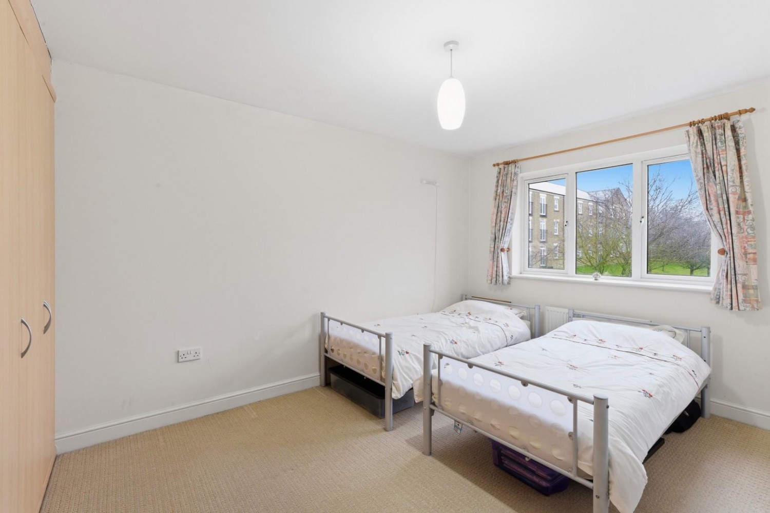 Stoneleigh Way, Leeds, West Yorkshire