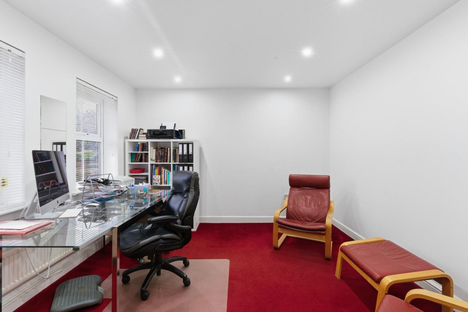 Stoneleigh Way, Leeds, West Yorkshire