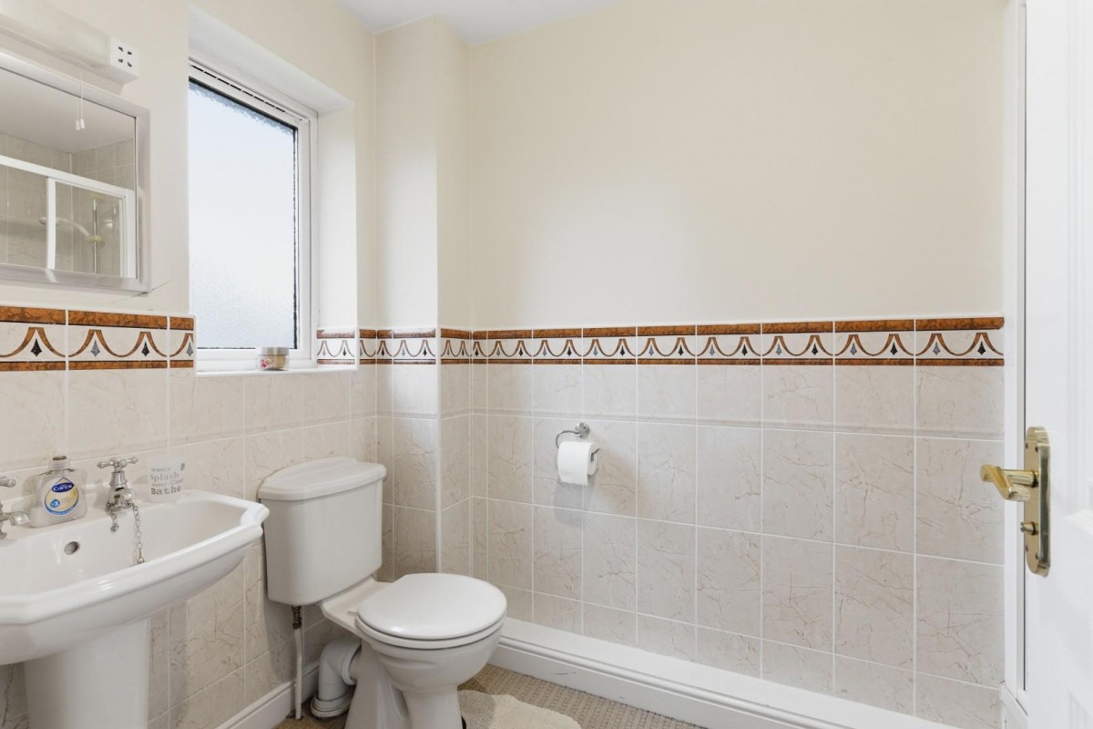 Stoneleigh Way, Leeds, West Yorkshire