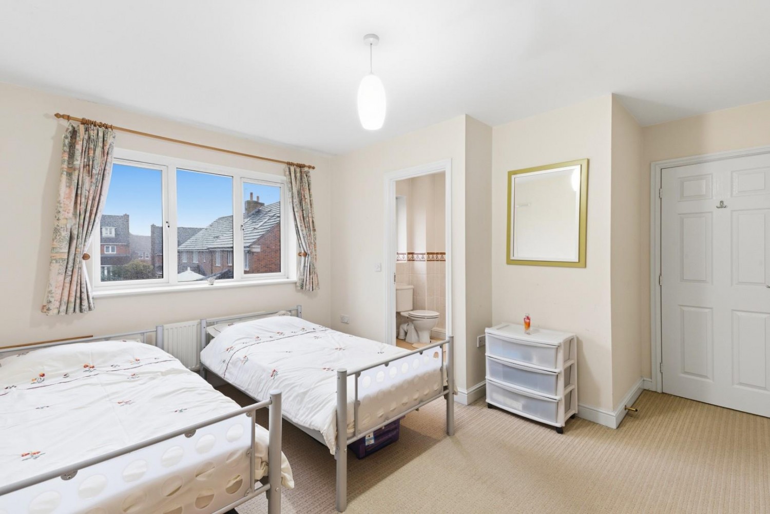 Stoneleigh Way, Leeds, West Yorkshire