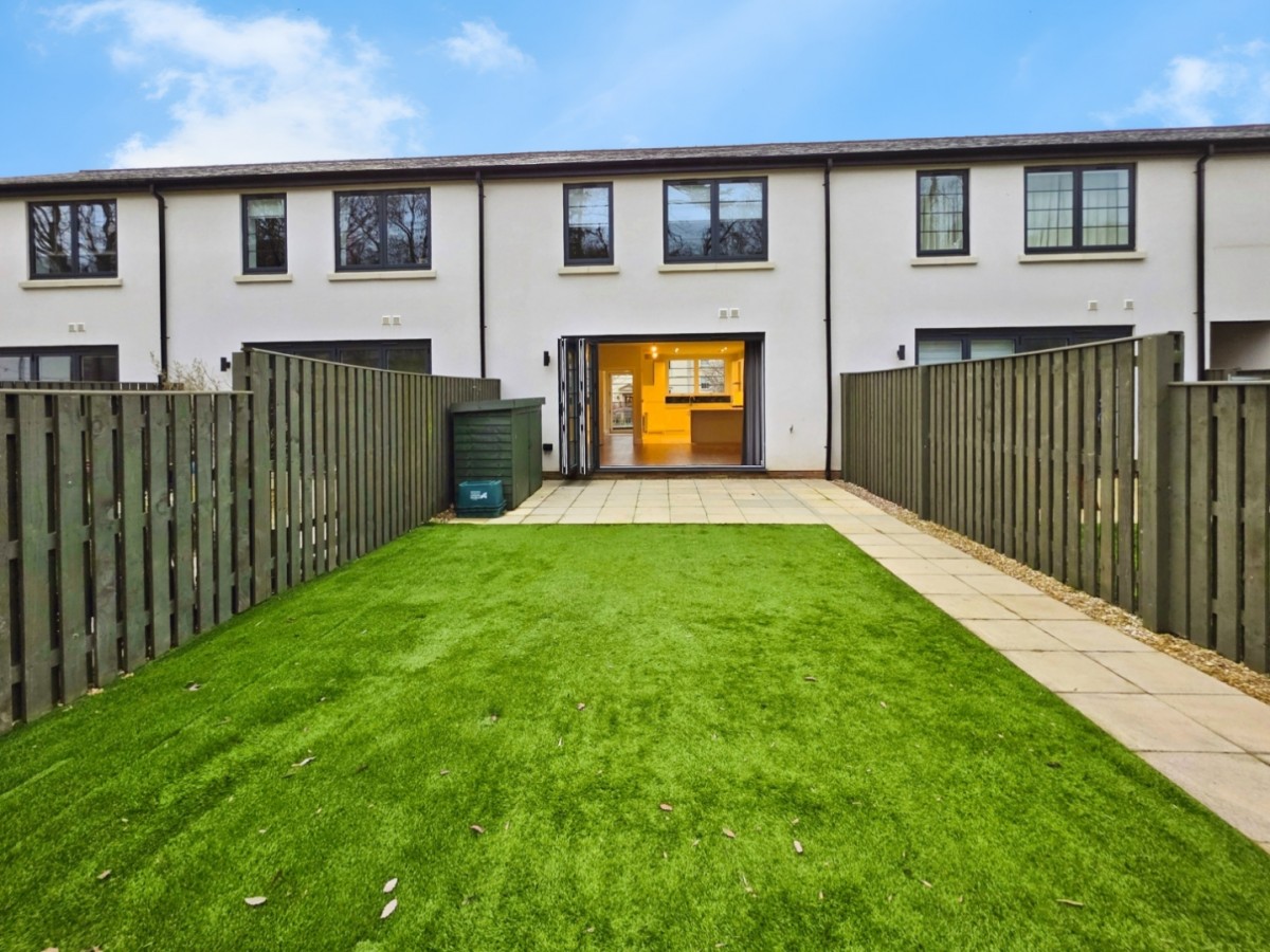 Beatrice Webb Lane, Standish