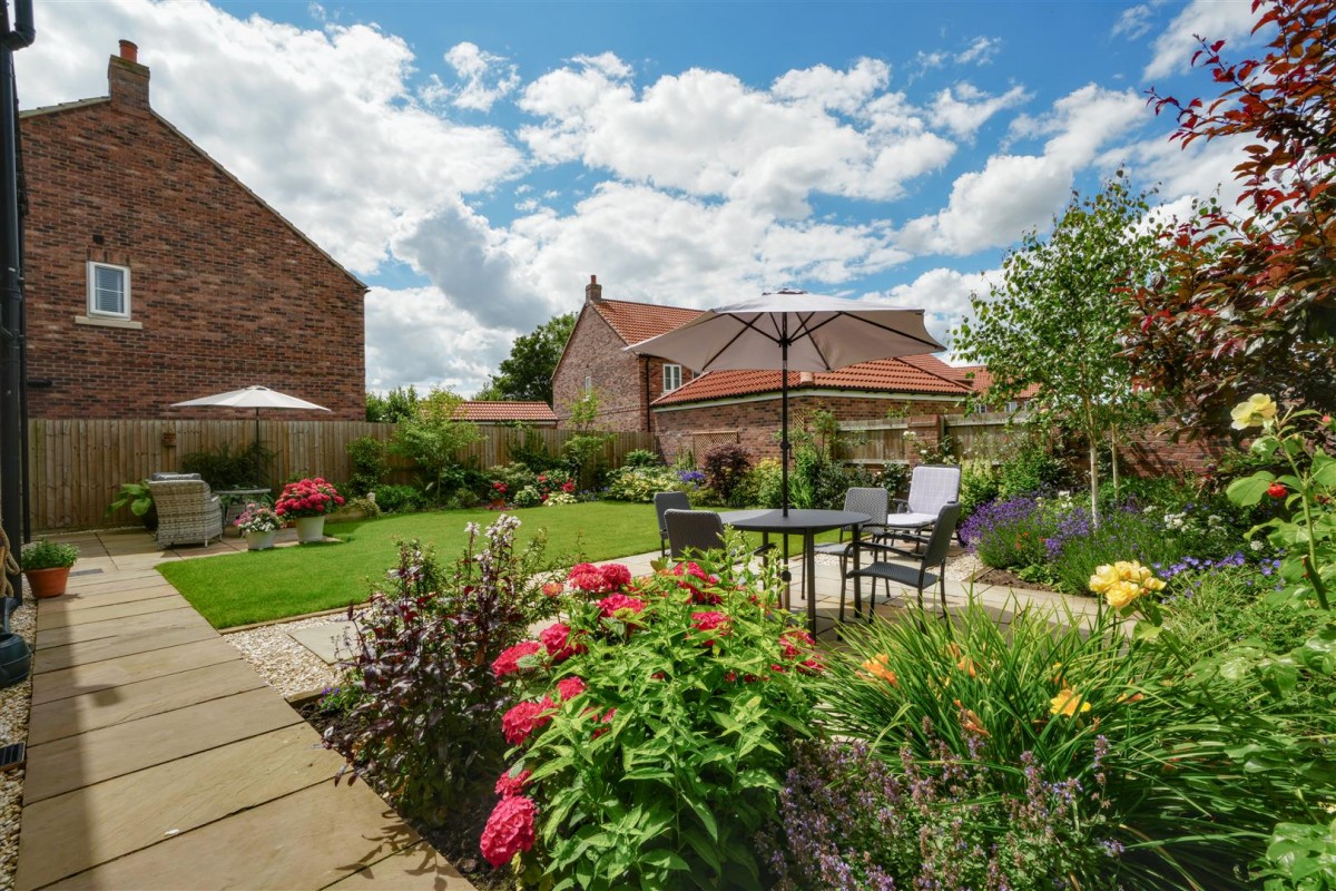 Pond View, Tollerton, York