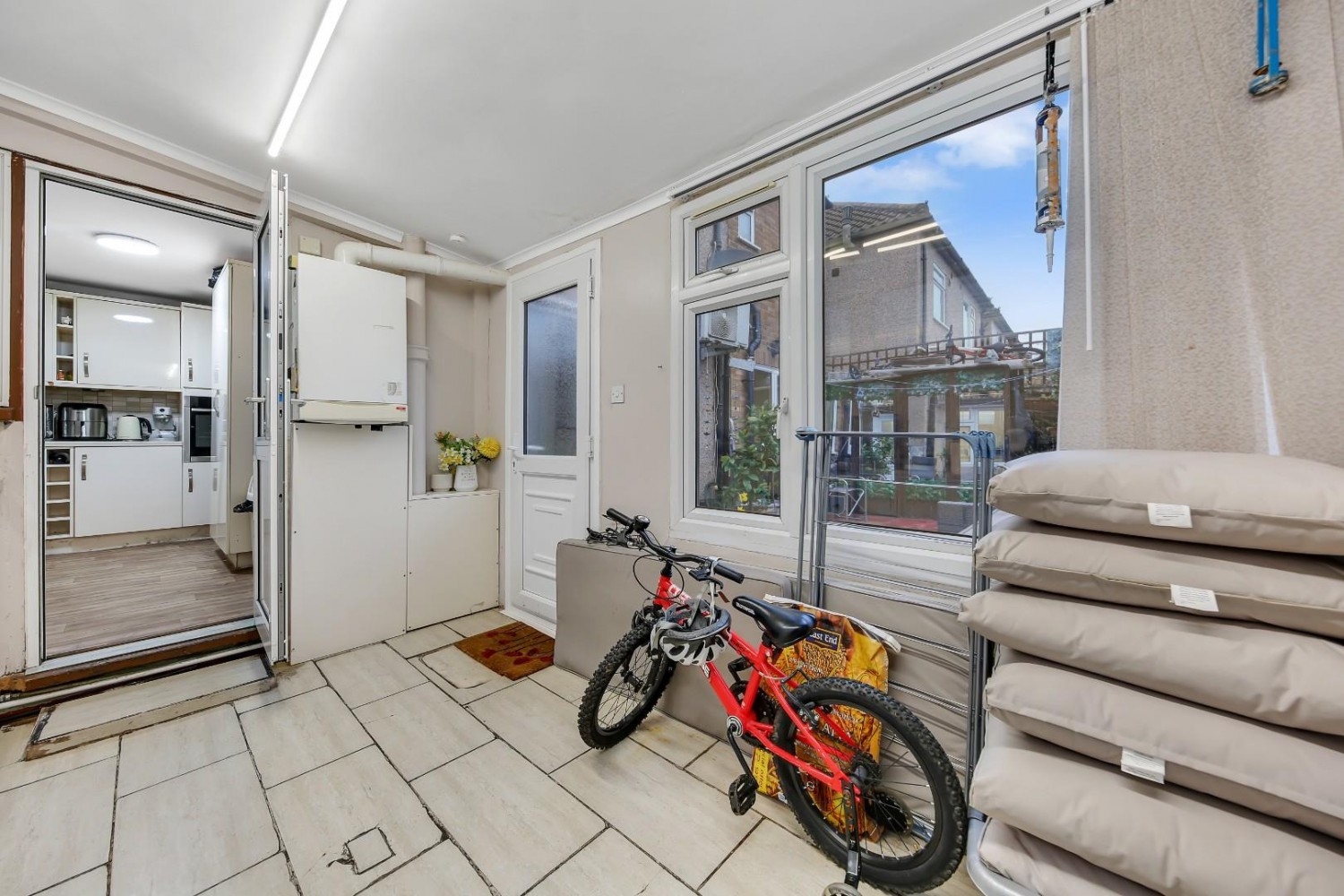Chadwell Avenue, Chadwell Heath, RM6