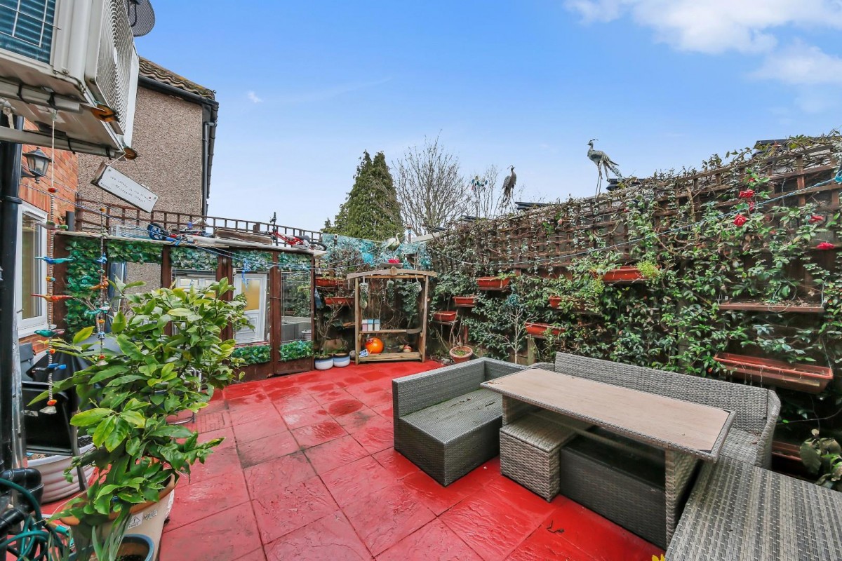 Chadwell Avenue, Chadwell Heath, RM6