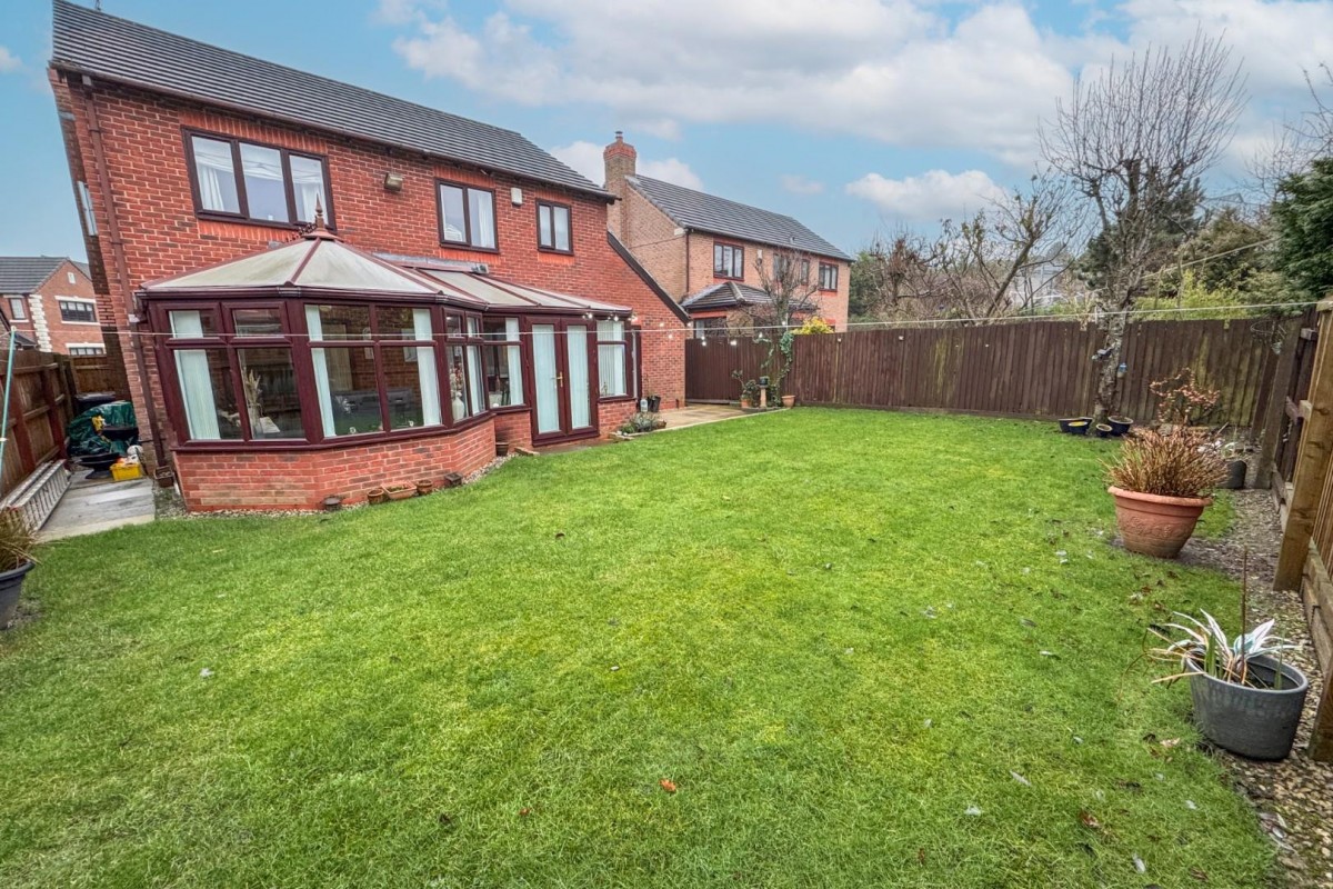 Wike Ridge Avenue, Leeds