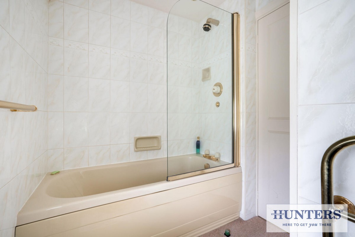 Acacia Park Terrace, Rawdon Border