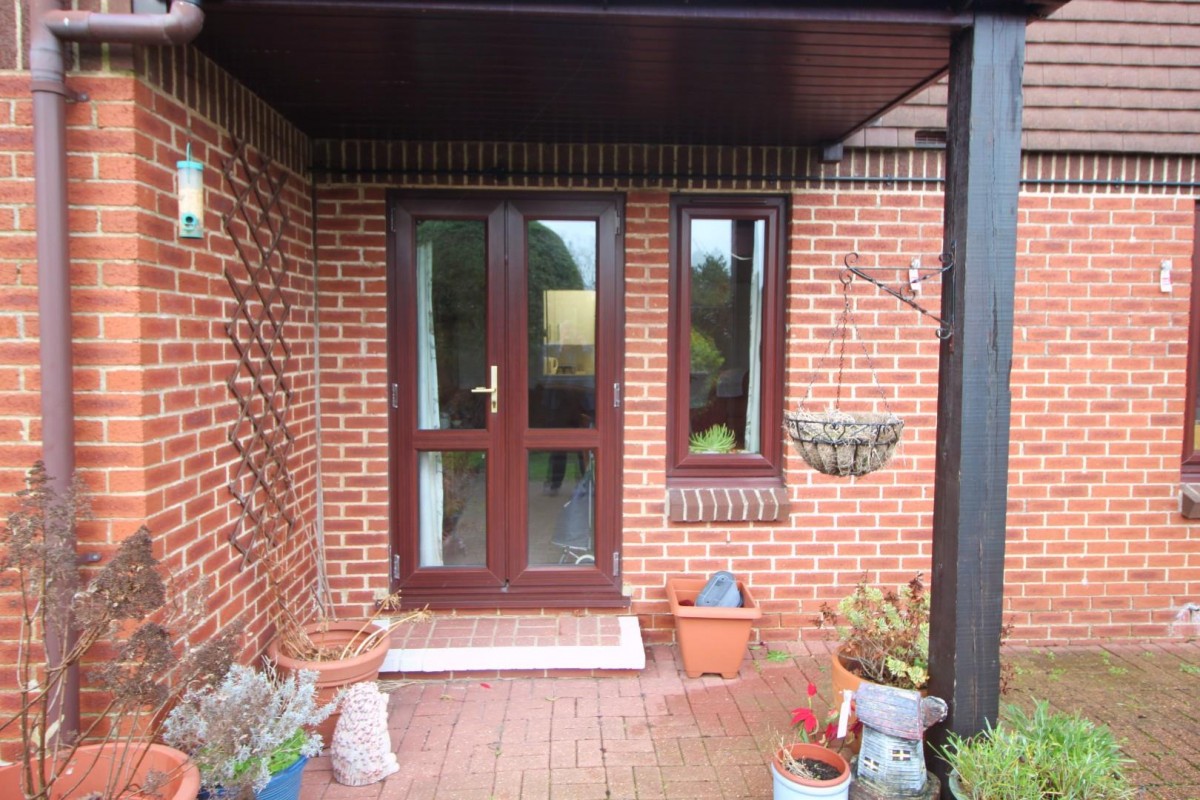 Hamble Lane, Hamble, Southampton, SO31 4QE