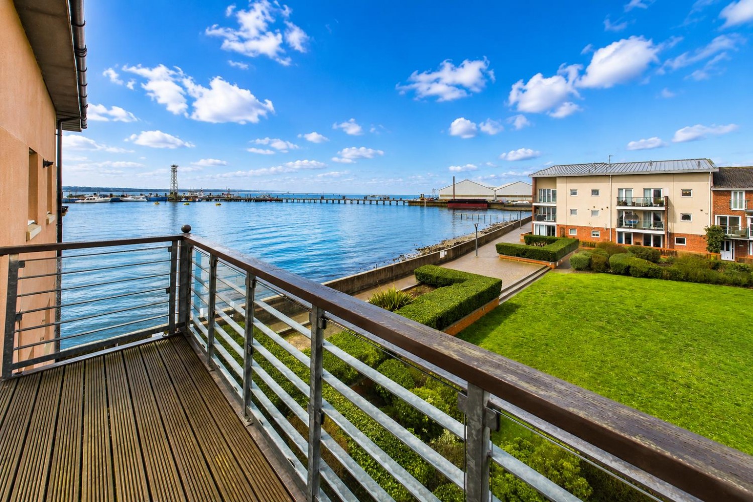 2 bedroom Flat for sale in Davidson Close, Hythe, Southampton
