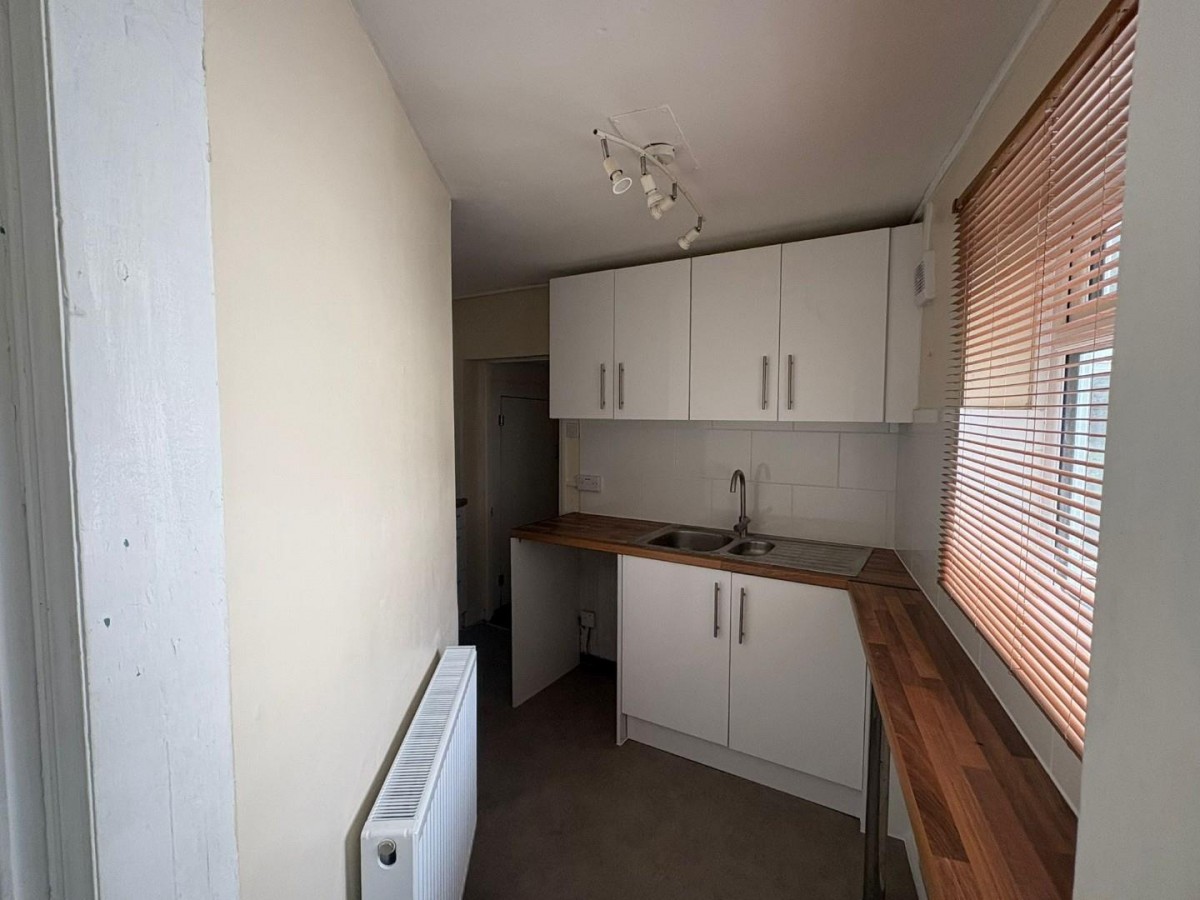 Ground Floor Flat, Wrotham Road, Gravesend, DA11