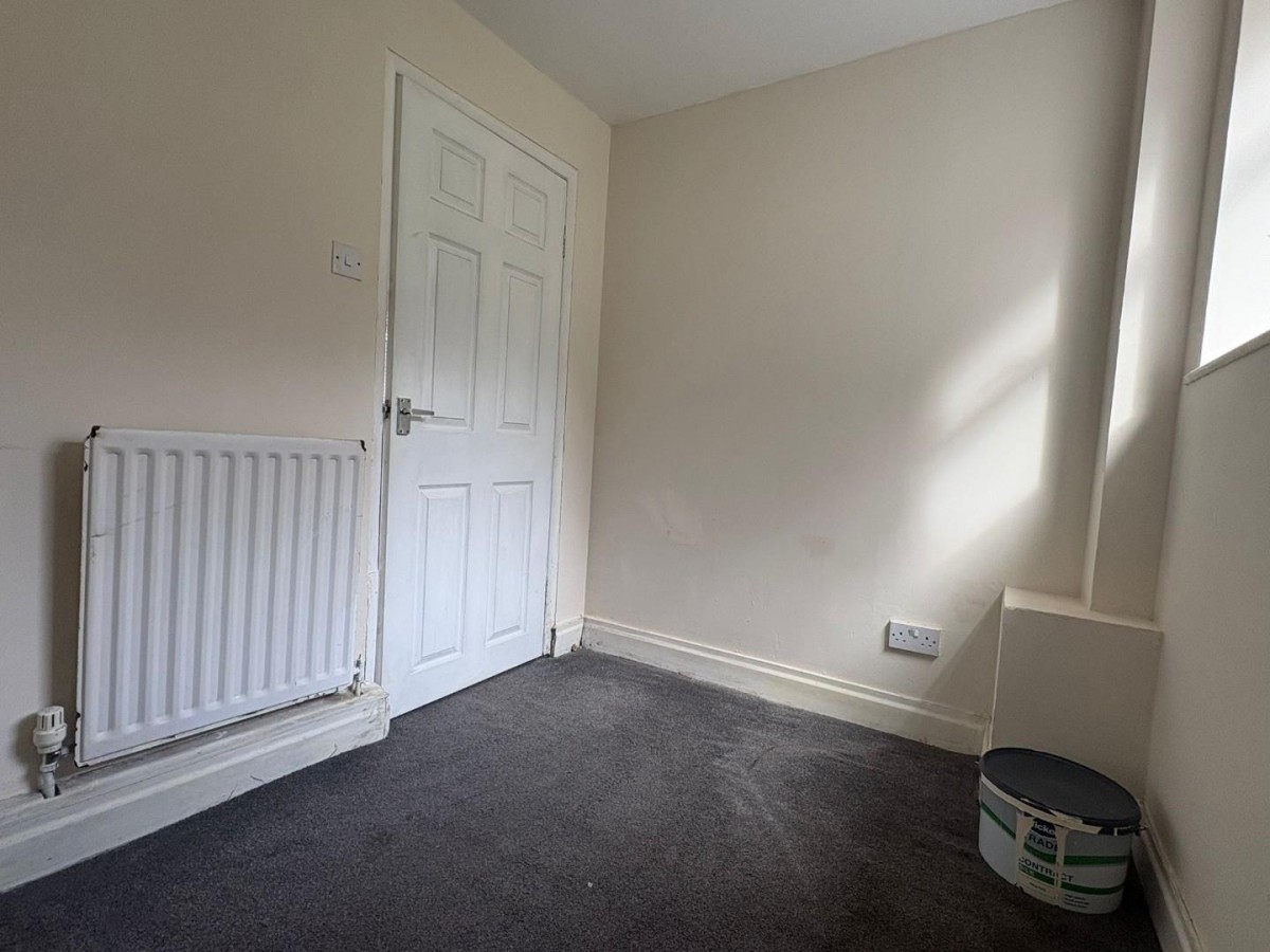 Ground Floor Flat, Wrotham Road, Gravesend, DA11
