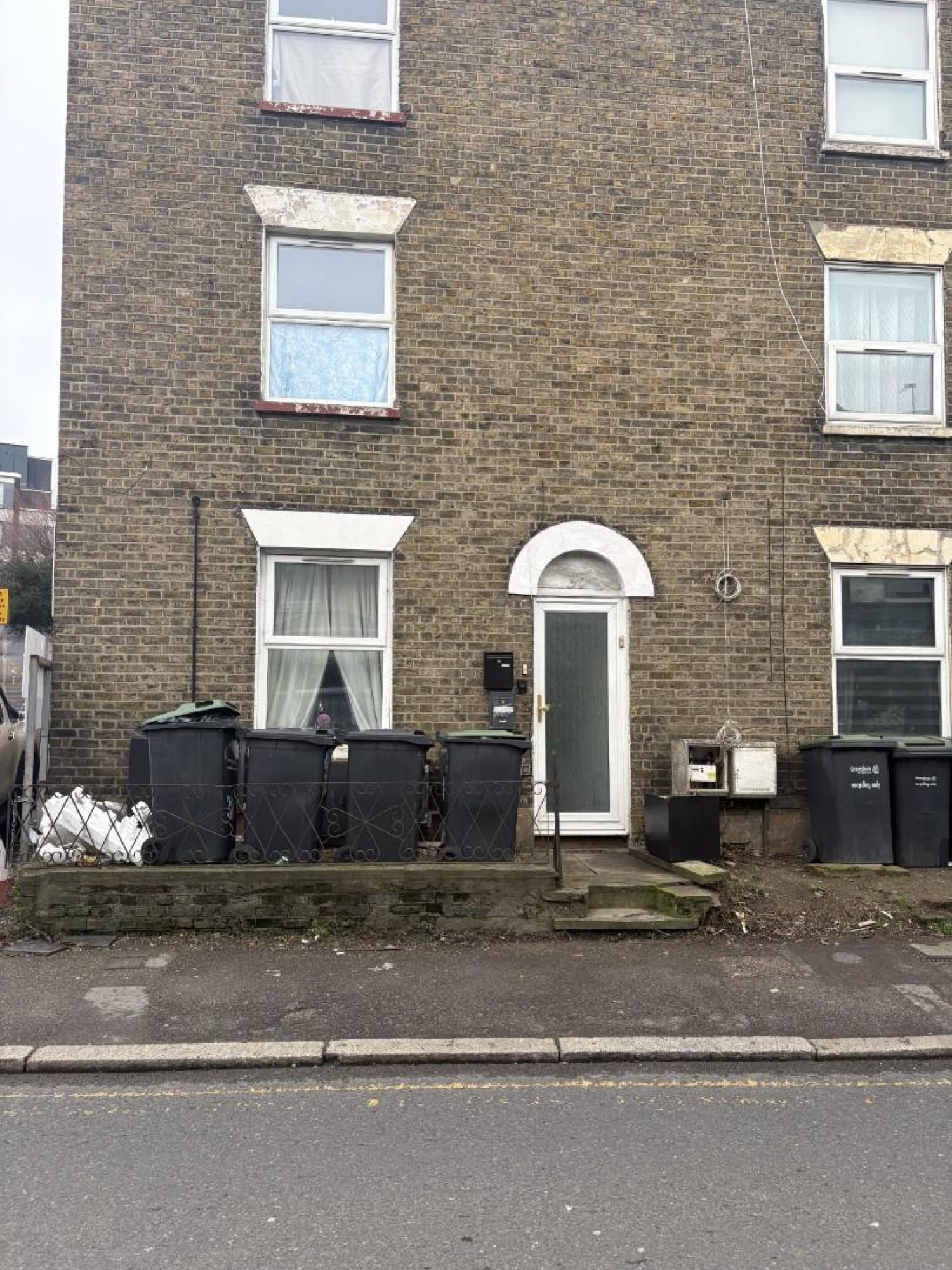 Ground Floor Flat, Wrotham Road, Gravesend, DA11