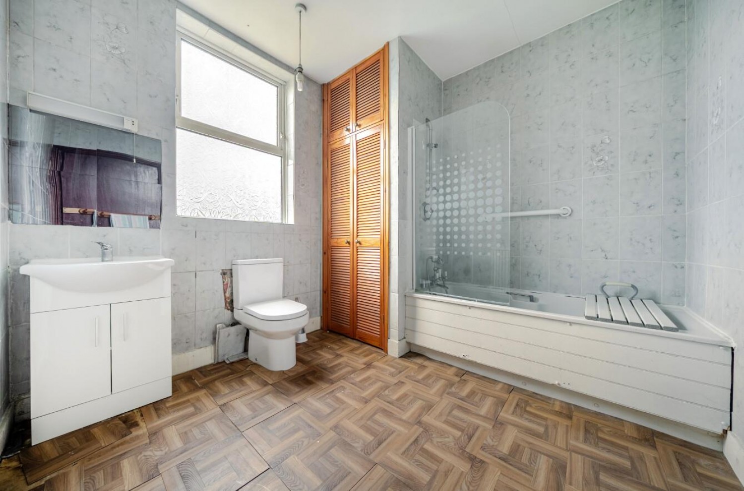 Ardgowan Road, London, SE6 1ZB