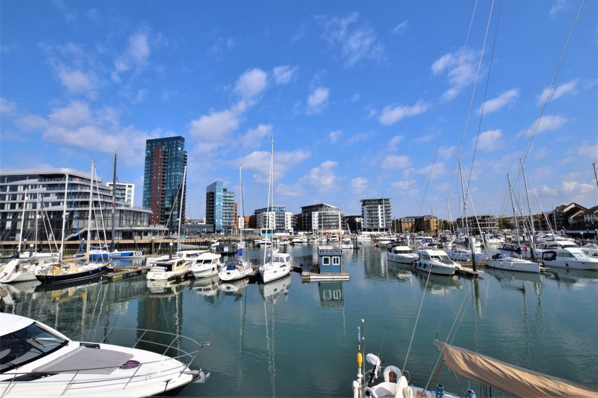 Pacific Close, Southampton