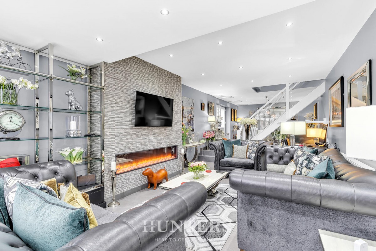 Mount Pleasant, Middleton, Manchester, M24