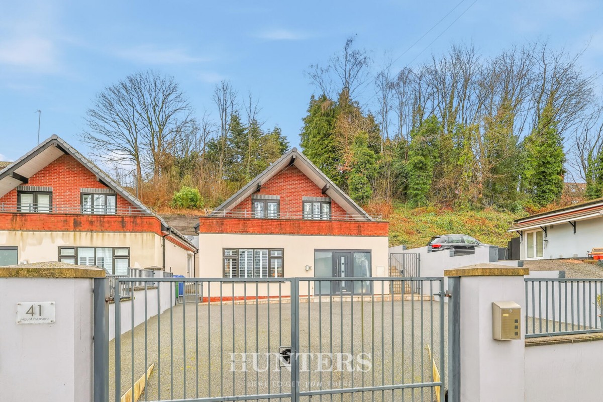 Mount Pleasant, Middleton, Manchester, M24